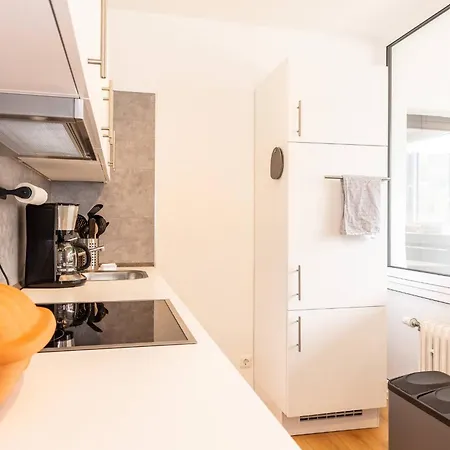 3 Bdr - Jacuzzi - Bbq - Sauna - Roof Apartment *
