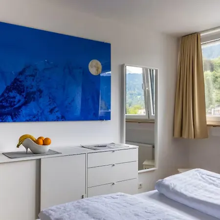 3 Bdr - Jacuzzi - Bbq - Sauna - Roof Apartment *