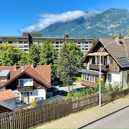 3 Bdr - Jacuzzi - Bbq - Sauna - Roof Apartment *
